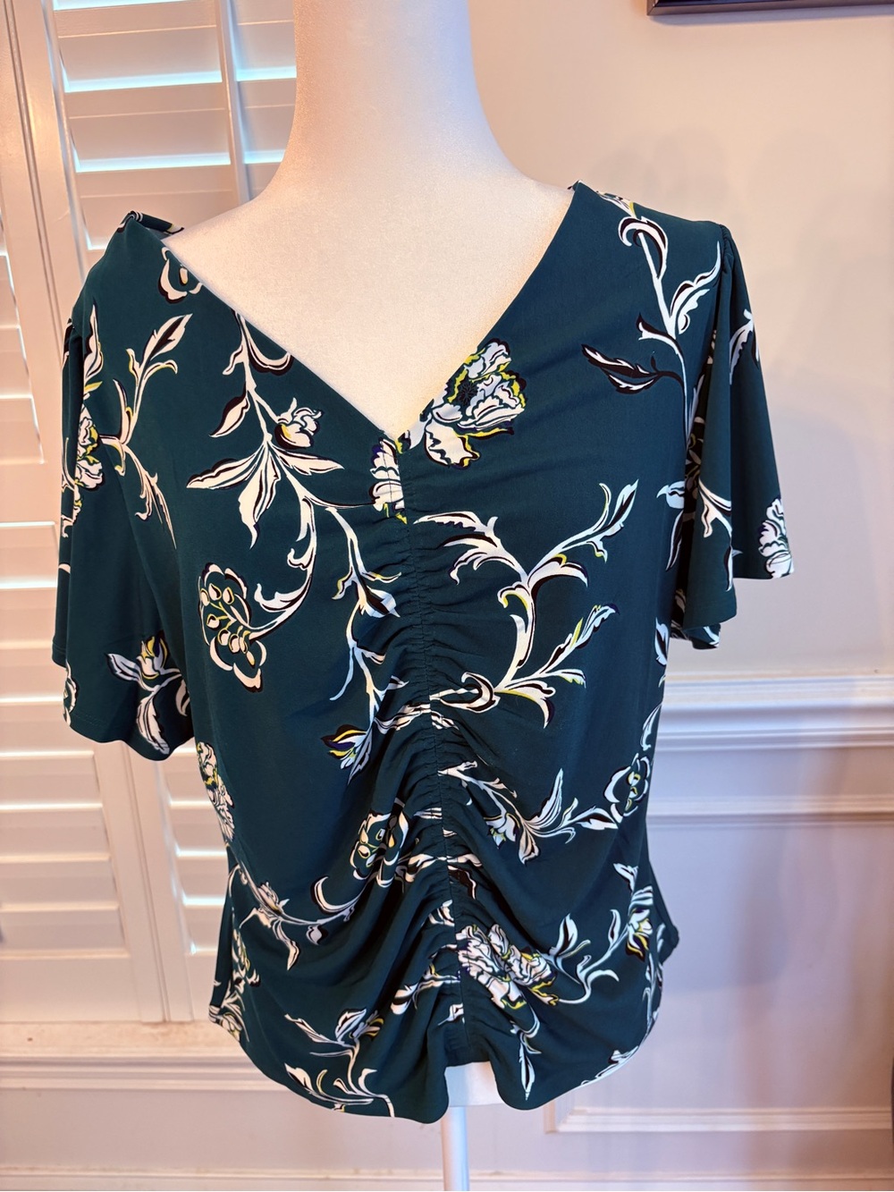 White House Black Market Teal Floral V-Neck Ruched Blouse